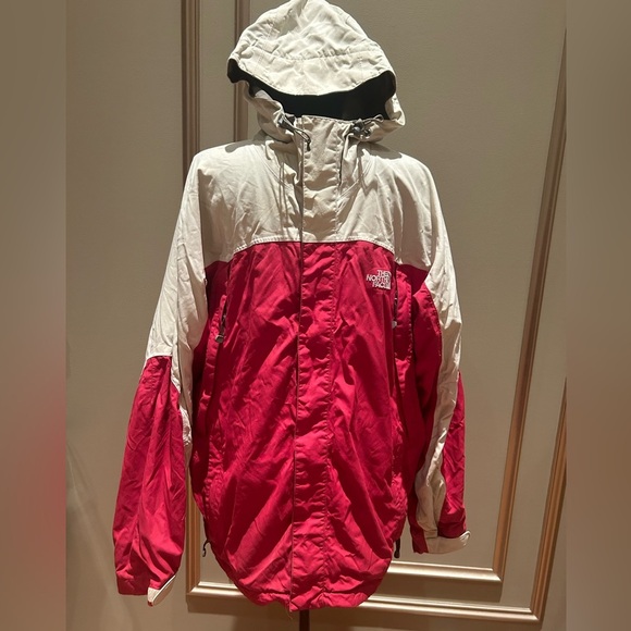 The North Face Men’s Red White Hooded Waterproof Windbreaker Jacket Size Medium - Picture 2 of 5